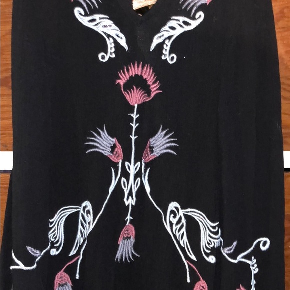 Embroidered intimately dress - Picture 2 of 3